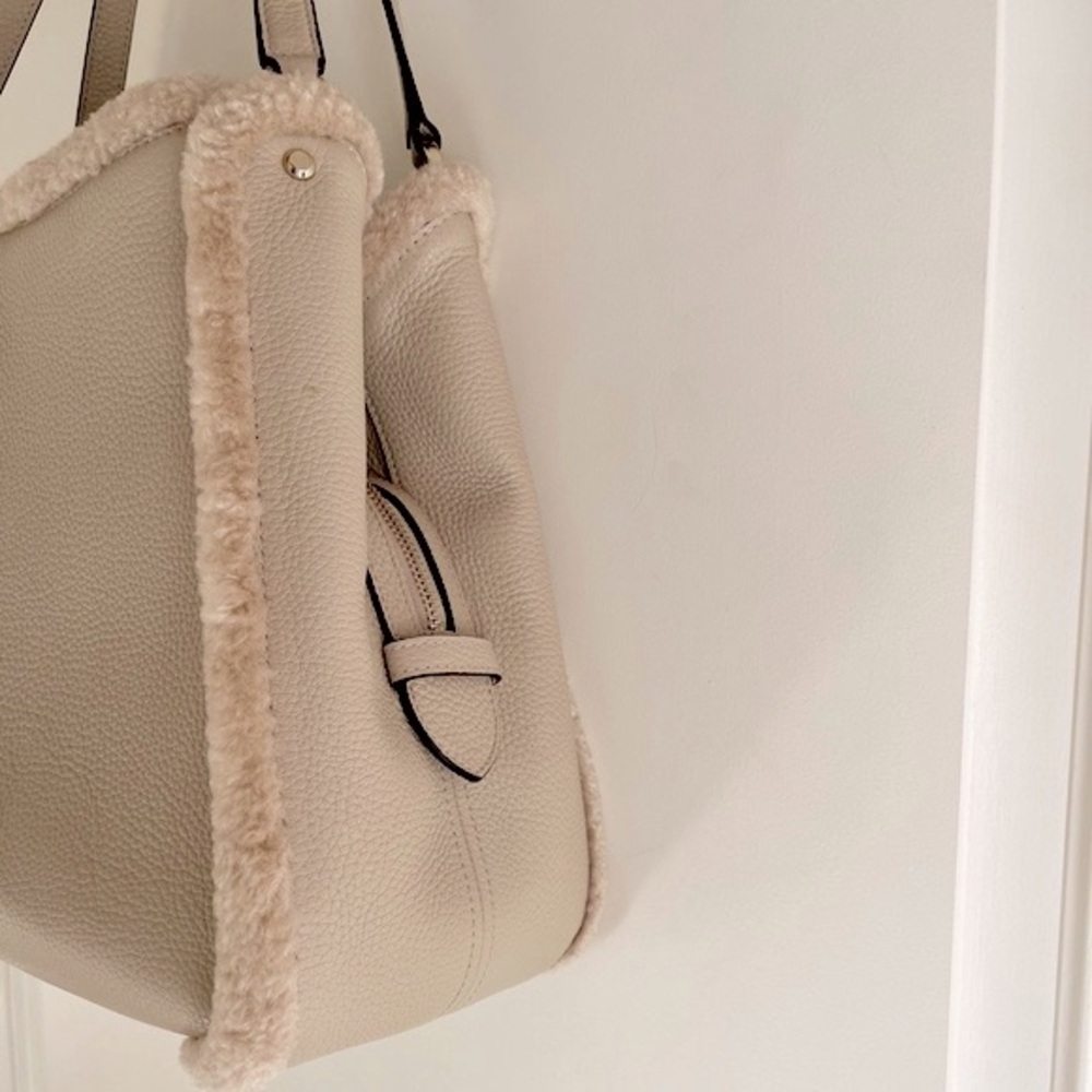NEW kate spade Leila leather & sherpa triple compartment shoulder bag - Picture 5 of 11
